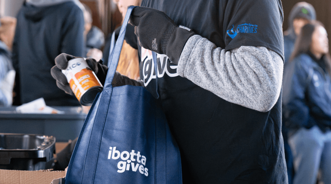 Ibotta Gives bag at Food for Thought event